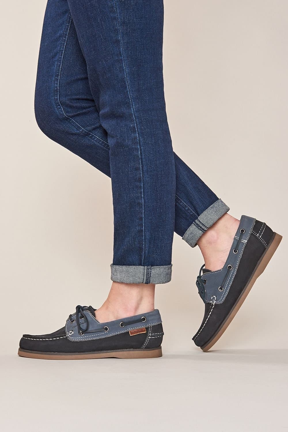 Moshulu Moshulu Women's 'Salcombe 3' Boat Shoes in Dark Navy