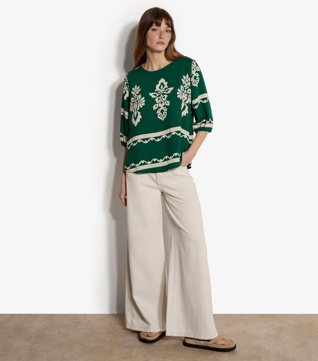 Apricot Women's Green Medallion Print Cropped Sleeve Top Apricot New Look - 2