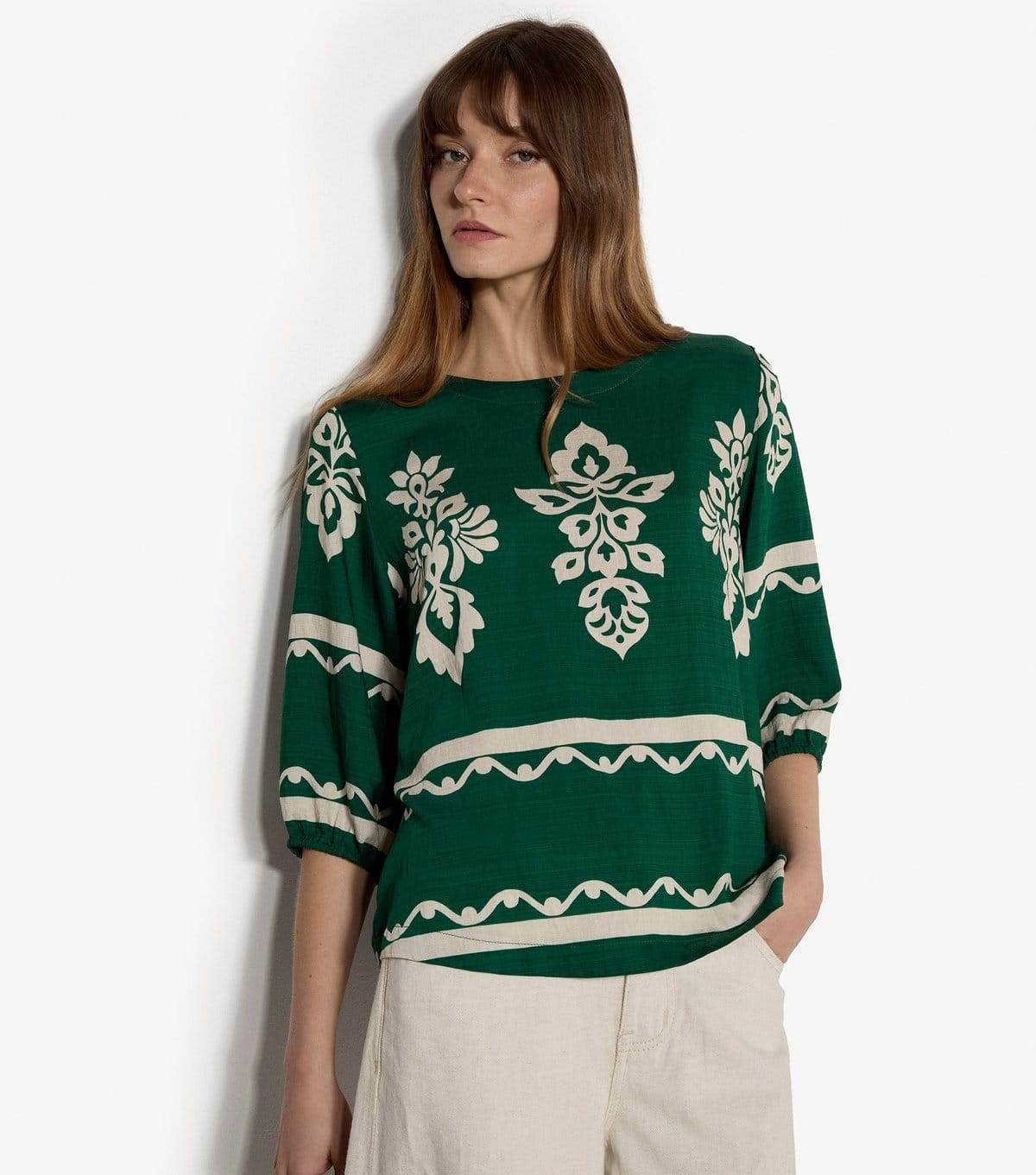 Apricot Women's Green Medallion Print Cropped Sleeve Top Apricot New Look - 4