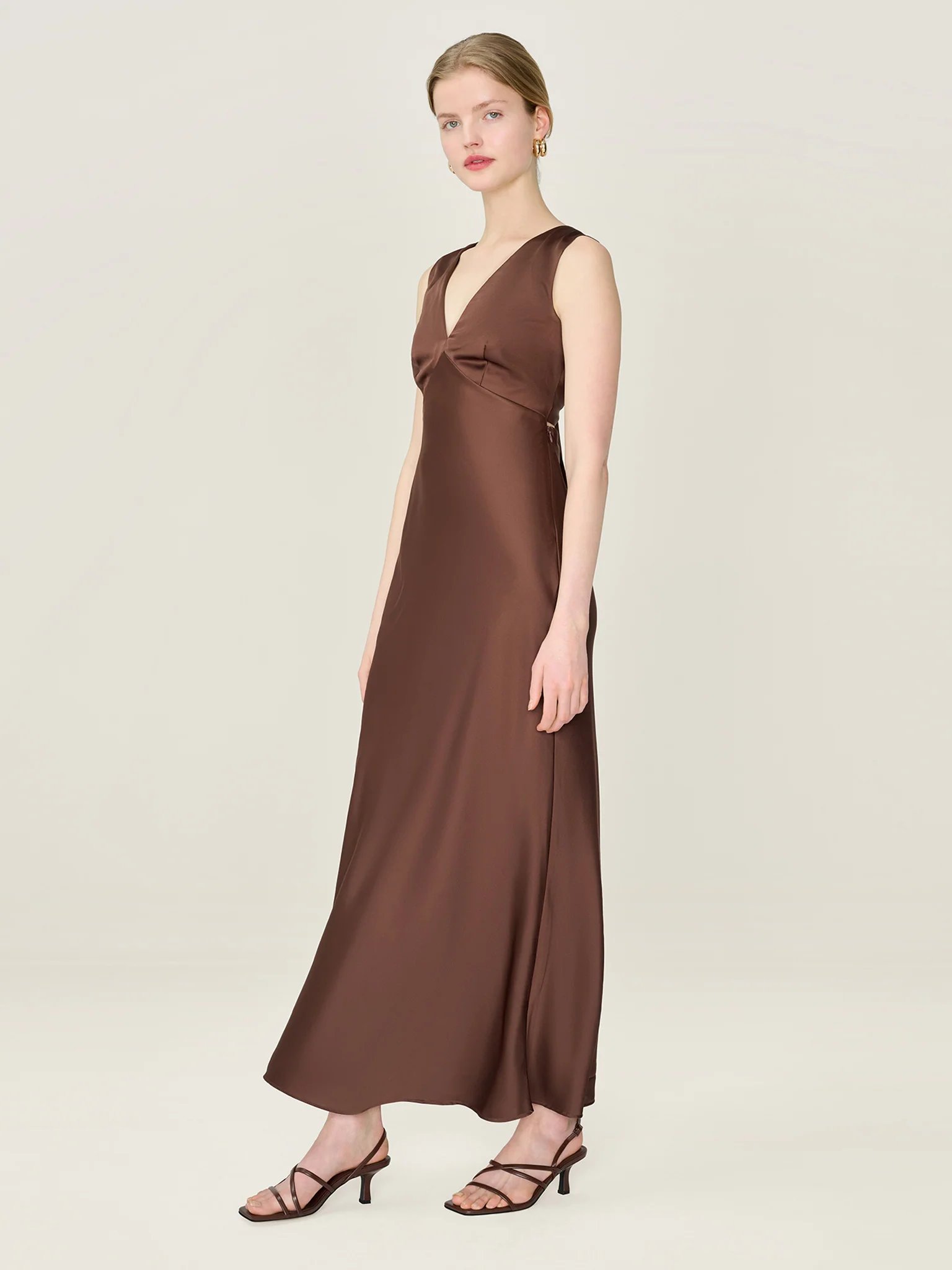 OMNES Nova Dress in Chocolate - 2