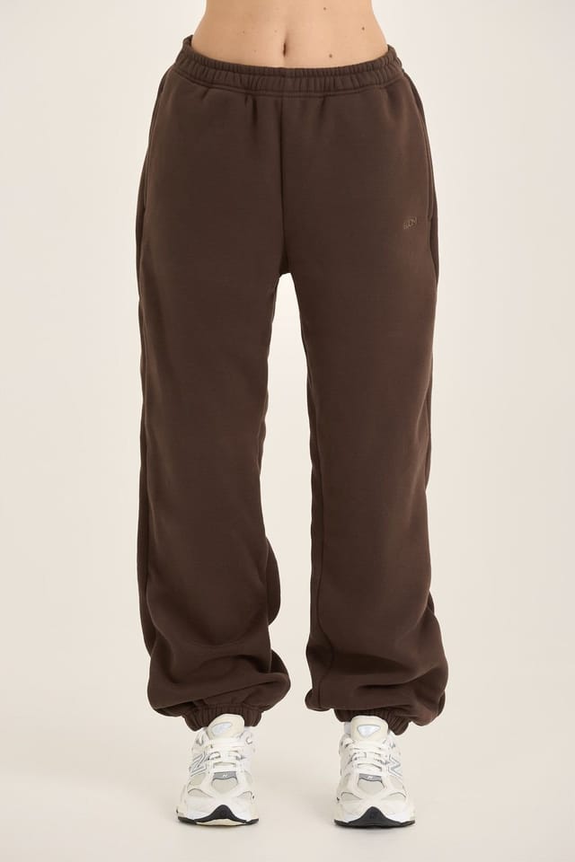 Loom Archives Loom Archives Women's LOOM Cuffed Leg Jogger in Chocolate - 2