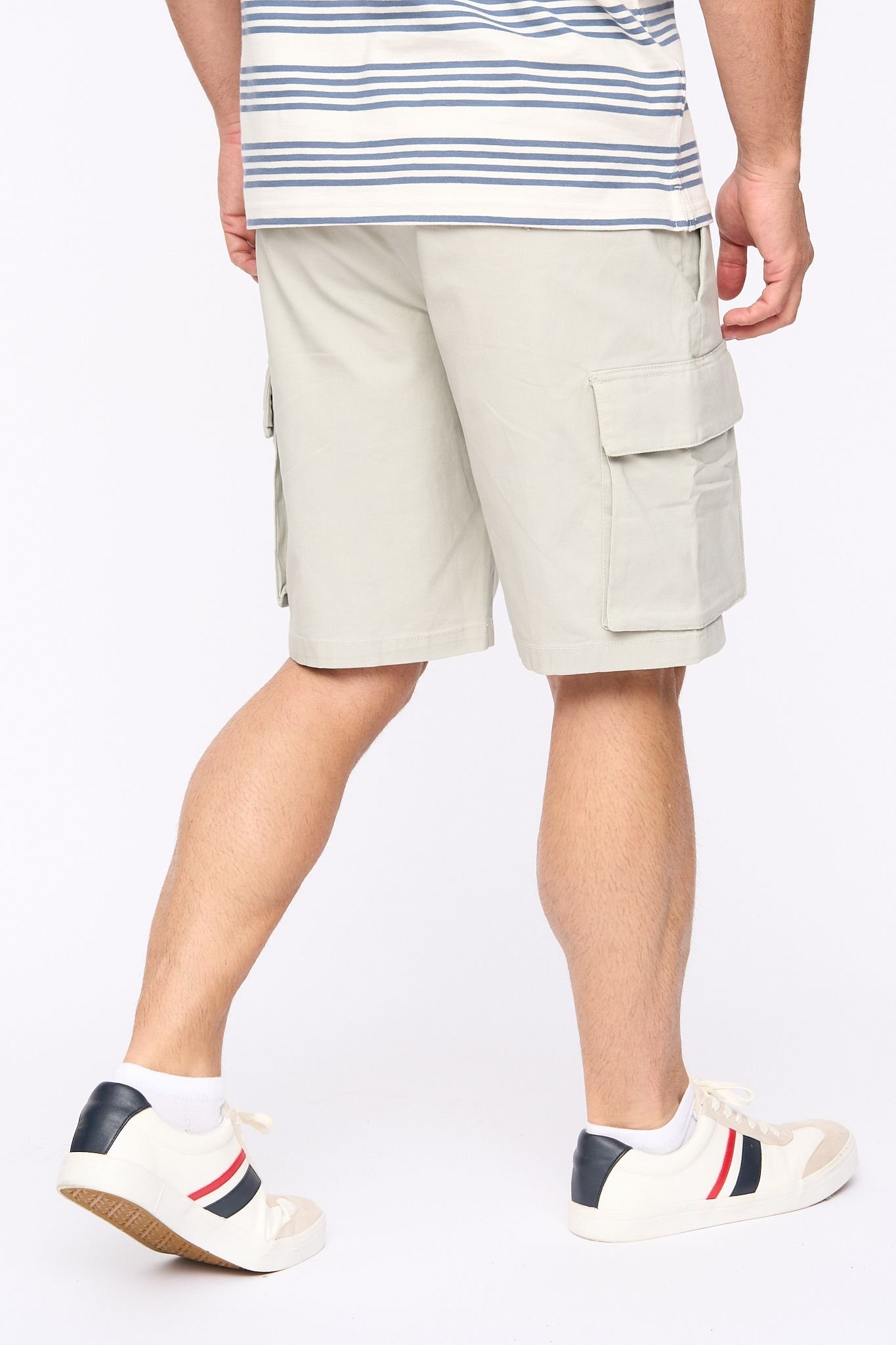 Bewley&Ritch Bewley&Ritch Men's Seaford Cotton Stretch Regular Fit Multi-Pocket Cargo Shorts in Light Grey - 3