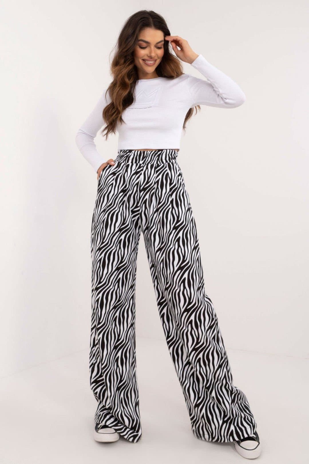 Love Lace Love Lace Women's Animal Print Wide Leg Ribbed Casual Set in Black