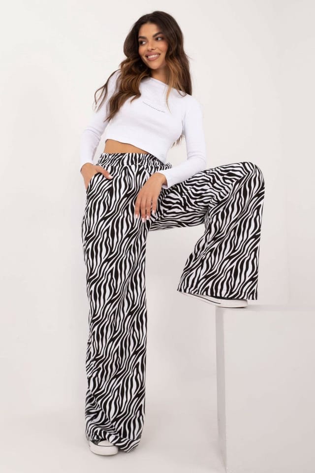 Love Lace Love Lace Women's Animal Print Wide Leg Ribbed Casual Set in Black - 2