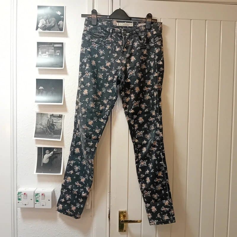 Bershka Flowers jeans