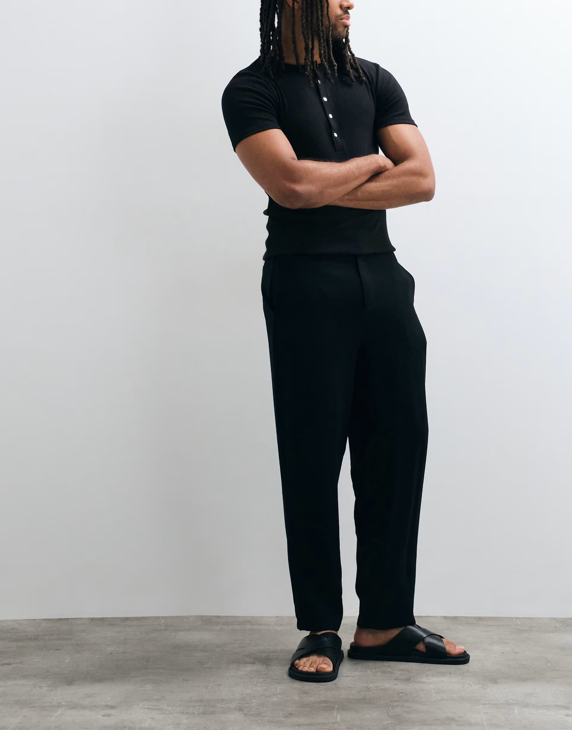 ASOS ASOS DESIGN carrot fit trousers in black
