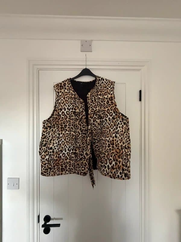 ASOS ASOS leopard gilet