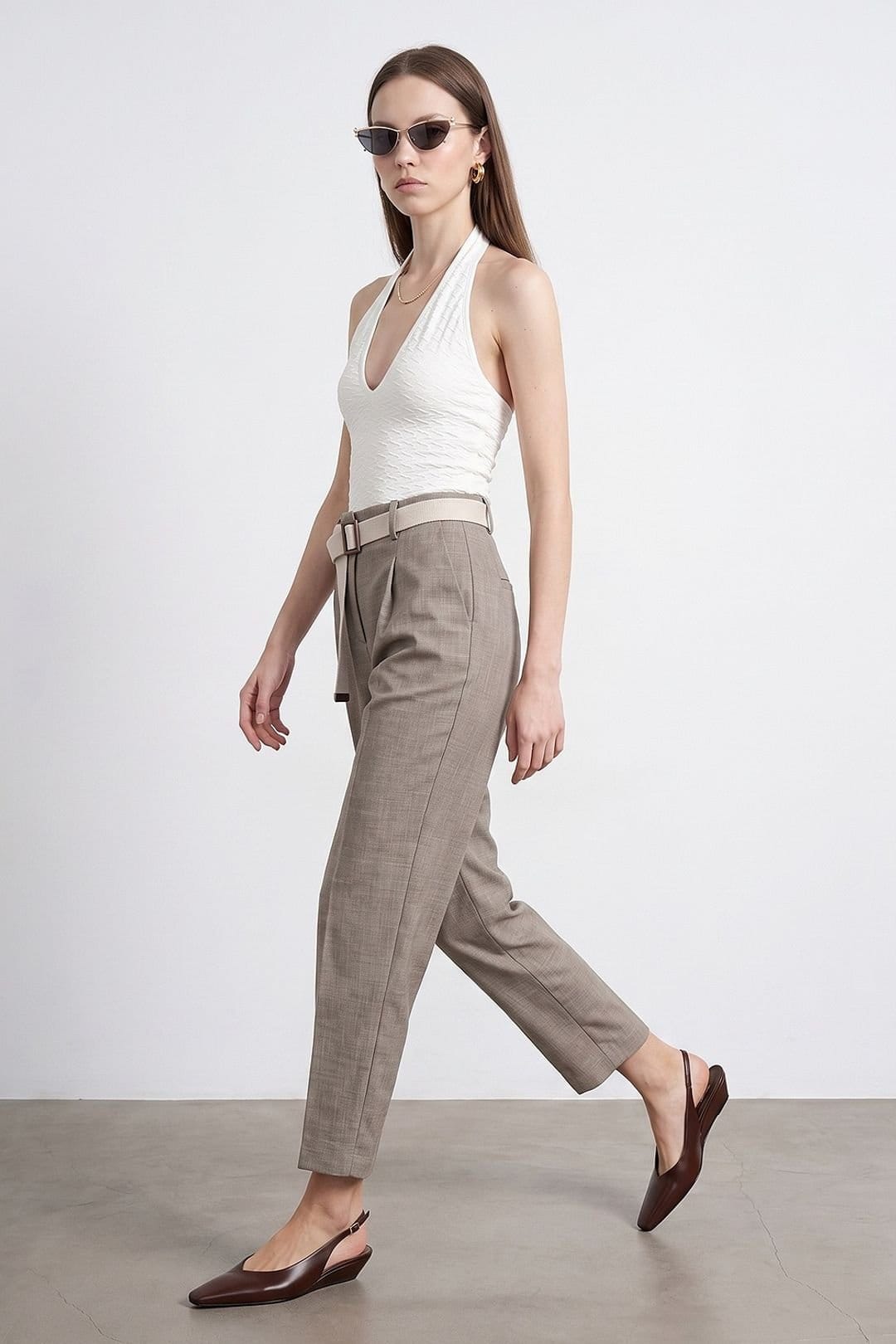 Dilvin Women's Belted Straight-Leg Ankle Trousers In Stone