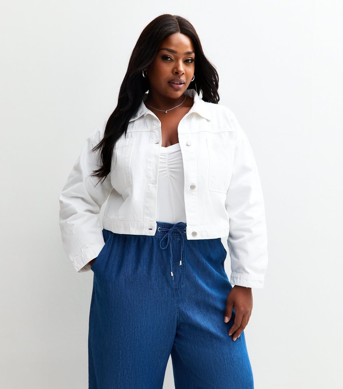Urban Bliss Urban Bliss Curve White Twill Cropped Jacket