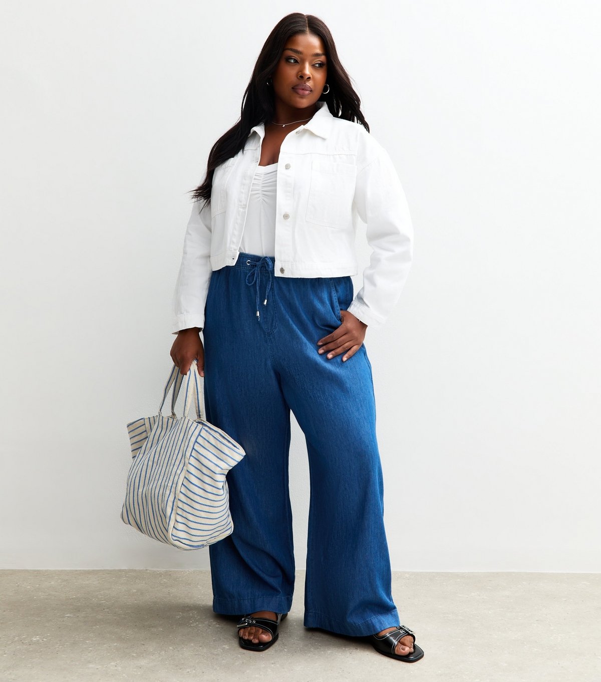 Urban Bliss Women's Curve White Patch Pocket Cropped Jacket Urban Bliss New Look - 3