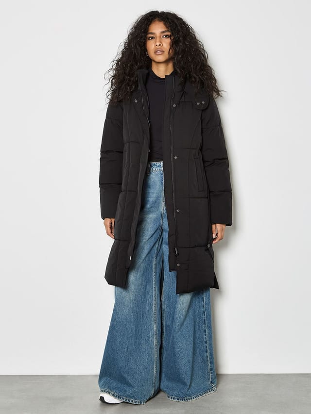 Apricot Apricot Women's Longline Padded Puffer Coat in Black - 2