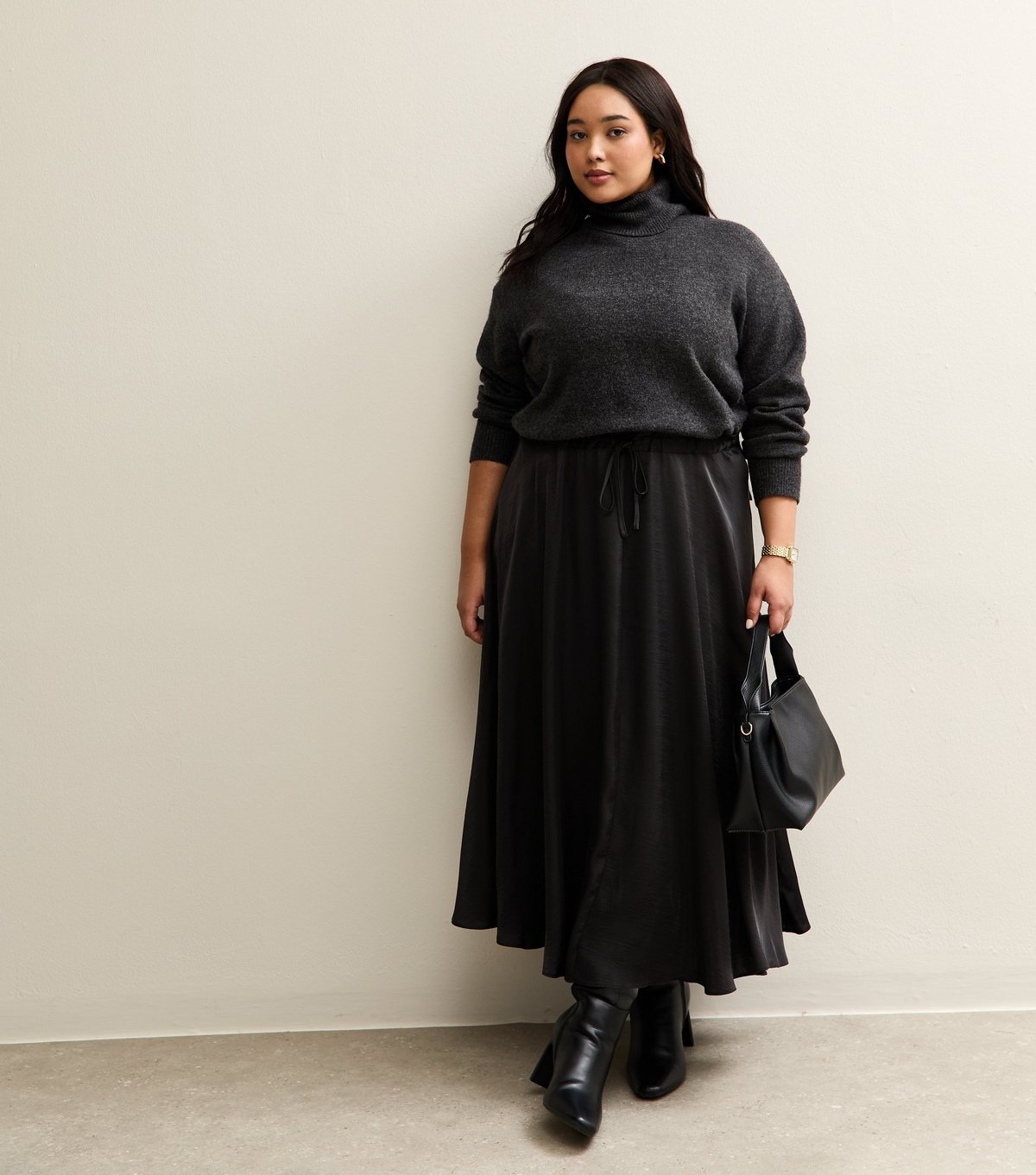 New Look Women's Plus Size Black Satin Gathered Midi Skirt Curves New Look - 2