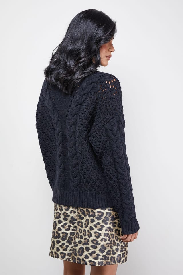 Warehouse Warehouse Women's Chunky Cable Knit Roll Neck Jumper in Black - 3