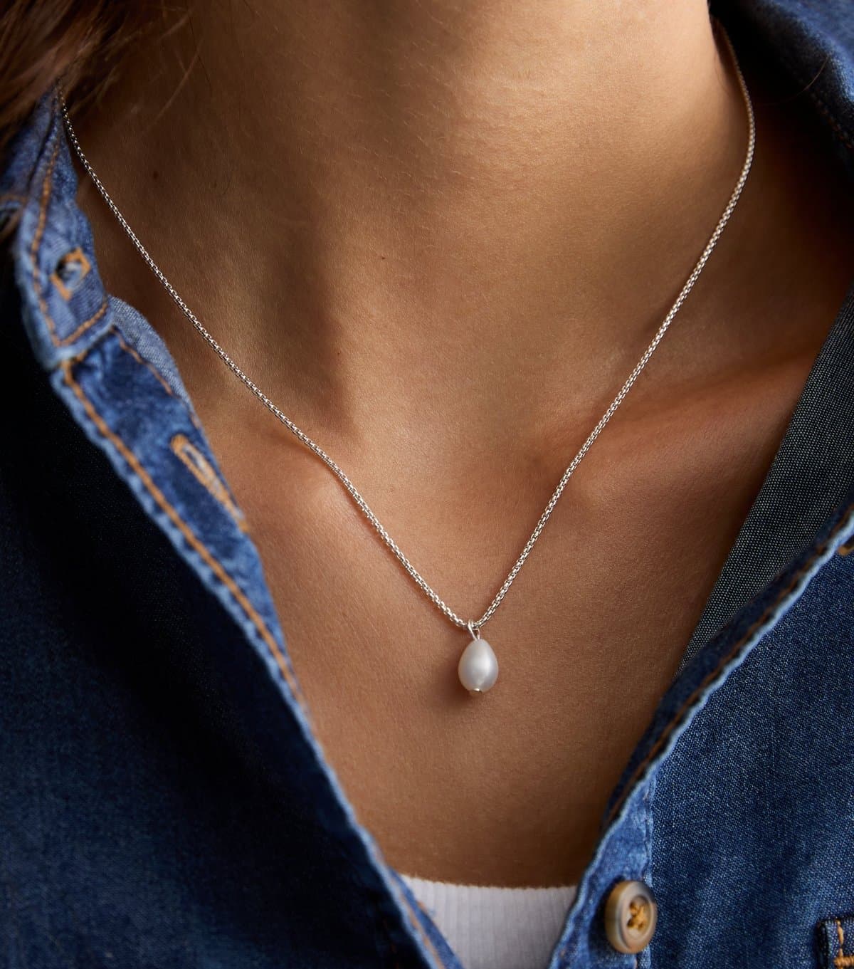 New Look Silver Plated Faux Pearl Pendant Necklace New Look