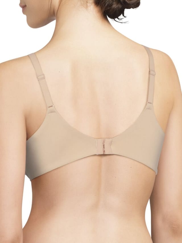 Chantelle Chantelle Women's Easy Feel Norah Covering Moulded Bra in Nude - 3