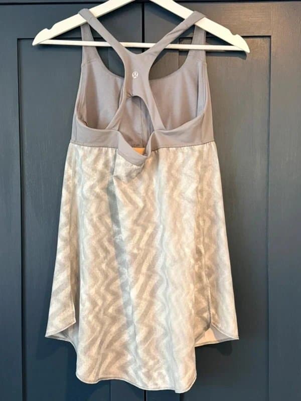 Lululemon Lululemon Venus Tank Grey Chevron Racerback Tank Dress Built-In Bra Gym Yoga Size 6/8