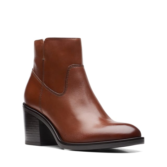 Clarks Clarks Women's Valvestino Lo Dark Tan Leather Ankle Boots in Brown - 2