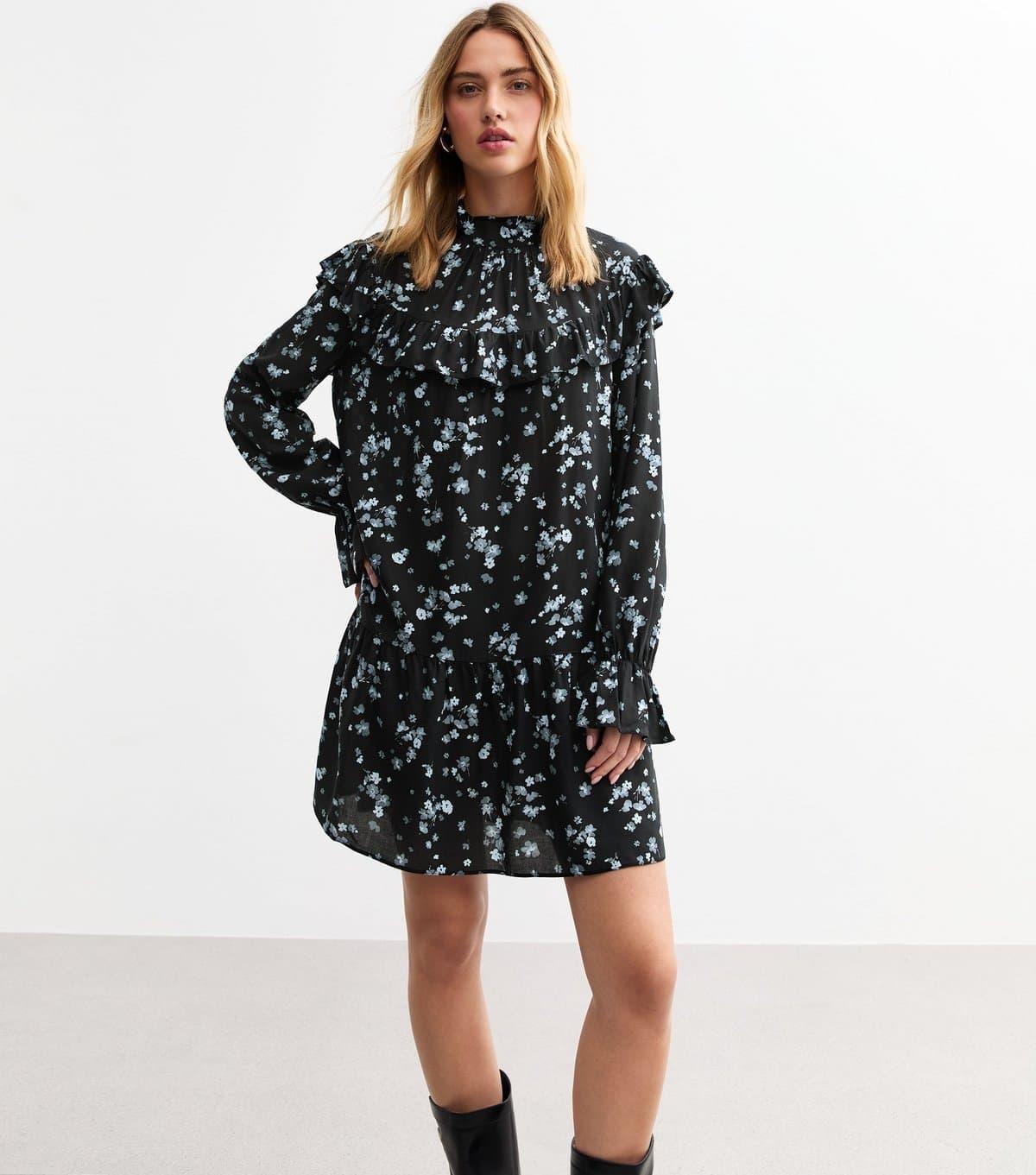 New Look Women's Black Floral Print High Neck Mini Dress New Look