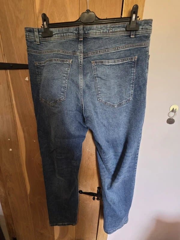 ASOS Design Tapered jeans