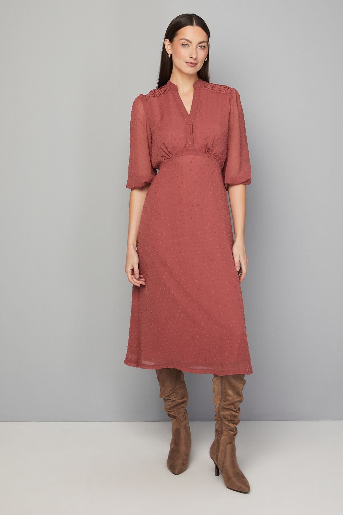 Wallis Wallis Women's Dobby Pleat Detail Button Midi Dress in Rose