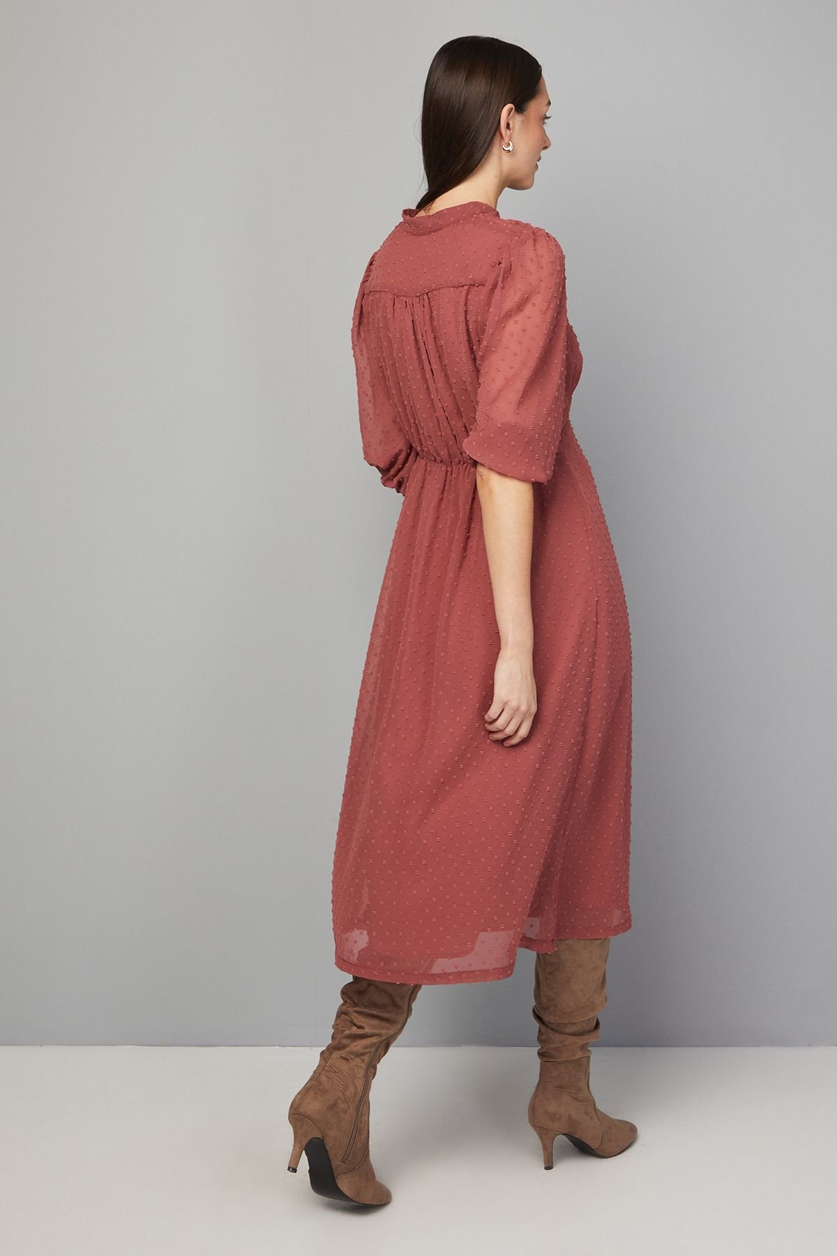 Wallis Wallis Women's Dobby Pleat Detail Button Midi Dress in Rose - 3