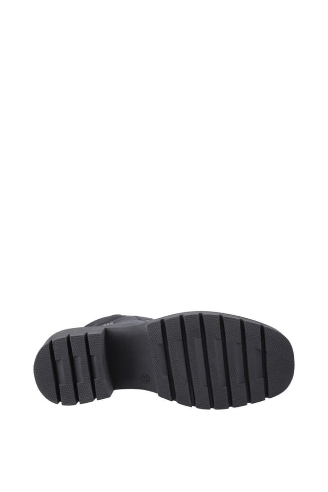 Pod Pod Women's Winona Heeled Boot in Black - 3