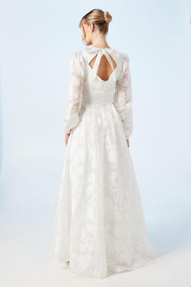 Coast Coast Women's Plunge Neck Organza Jacquard Blouson Sleeve Wedding Dress in Ivory - 3