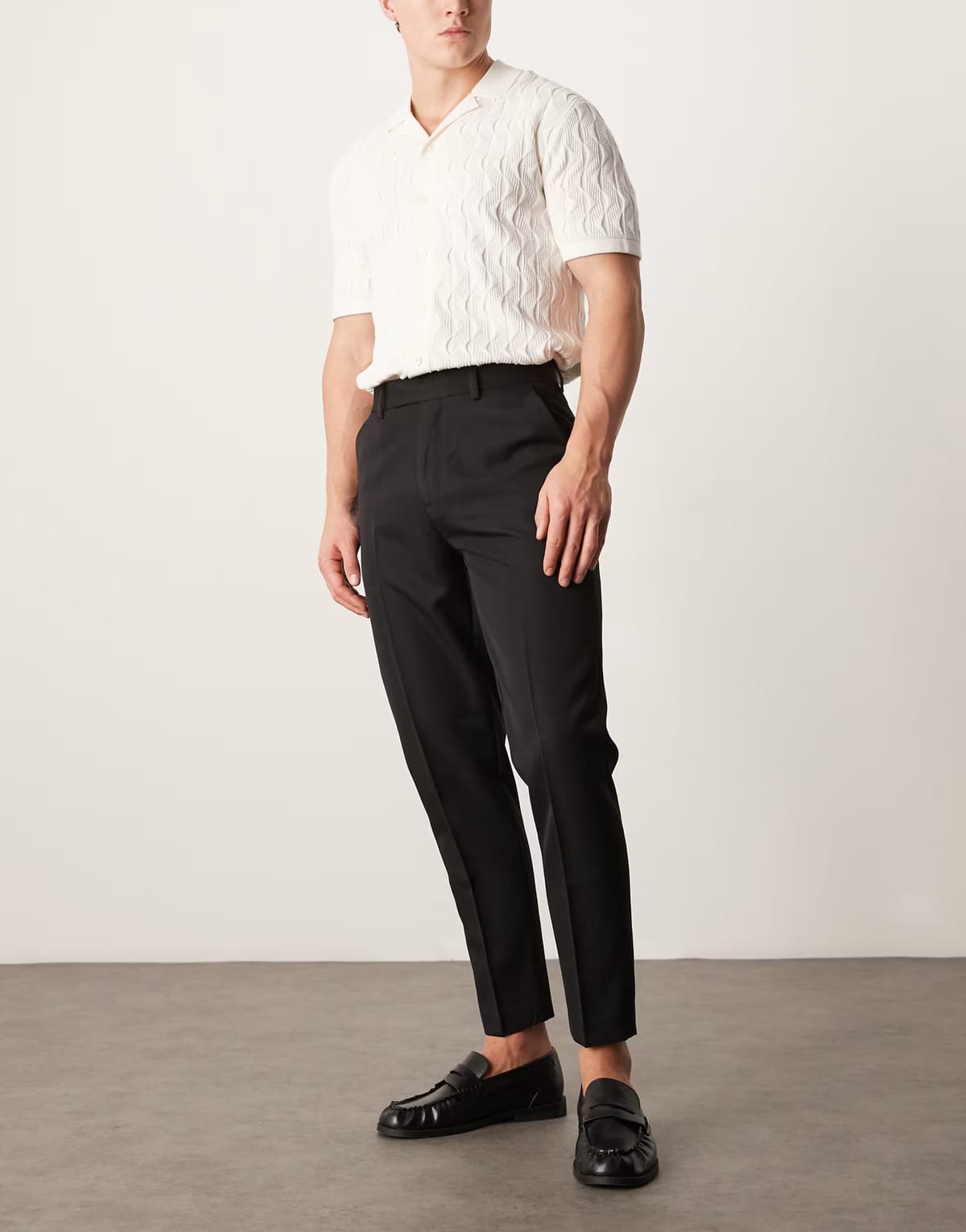 ASOS ASOS DESIGN smart tapered fit trousers in black - 1