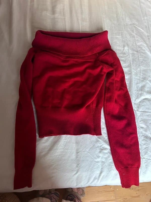Bershka bershka off the shoulder jumper