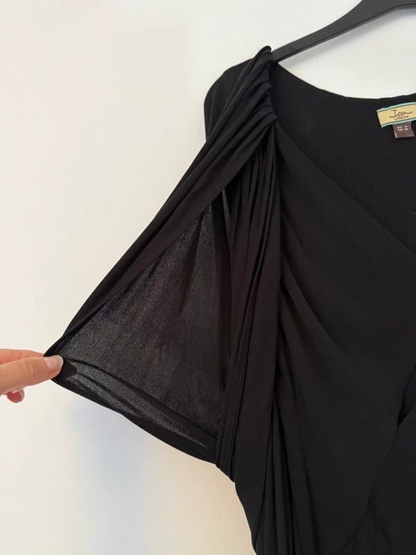 Issa Issa black batwing top size 10