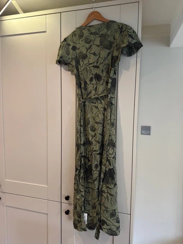 ASOS Design ASOS Design button through midi tee dress with tie back in khaki & black floral print