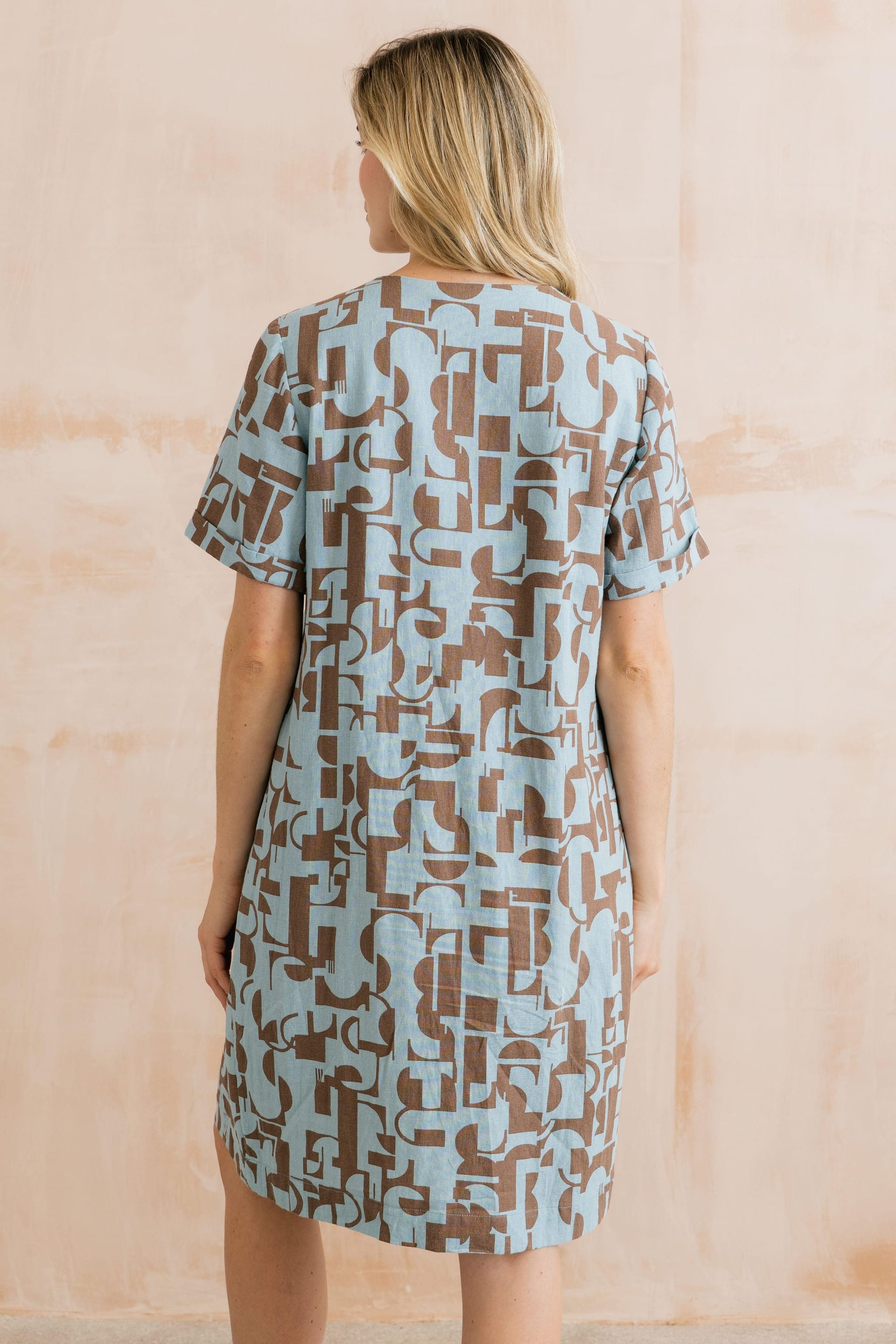 Lily & Me Lily & Me Women's Vine Linen Blend Print Dress in Brown - 4
