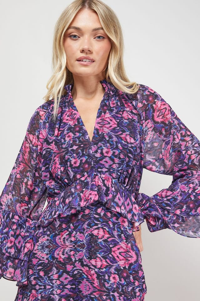 Oasis Oasis Women's Printed Fluted Sleeve Ruffle Detail Mini Dress in Purple - 3