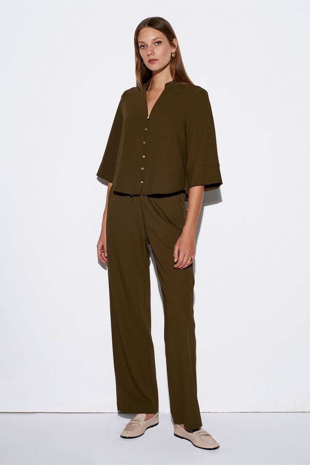 Dilvin Dilvin Women's Wide-Leg Crepe Trousers in Olive