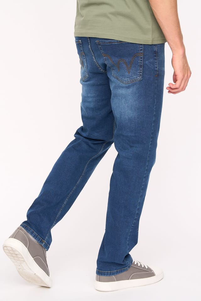 Duck&Cover Duck&Cover Men's Crestline Classic Straight Leg Comfort Stretch Jeans in Mid Blue - 2