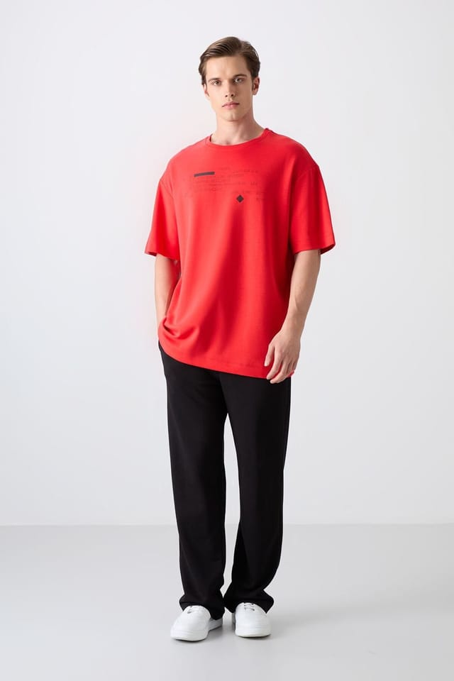 Tommy Life Tommy Life Men's Oversized Printed Crew Neck T-Shirt in Red - 2