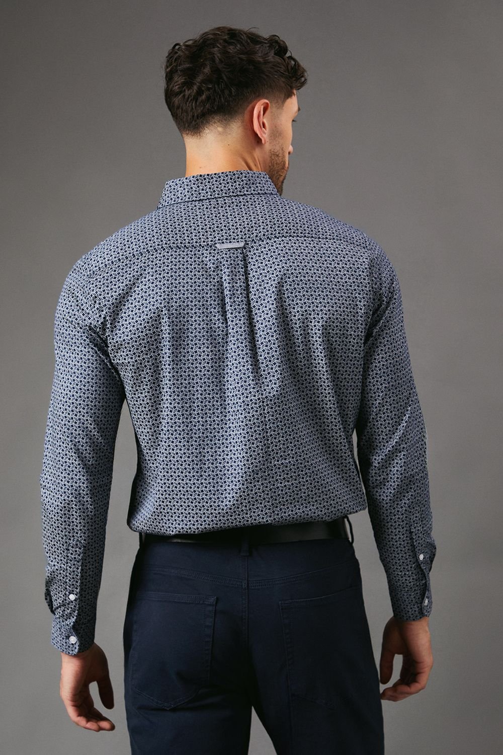 Maine Maine Men's Navy Abstract Shape Print Long Sleeve Shirt - 3