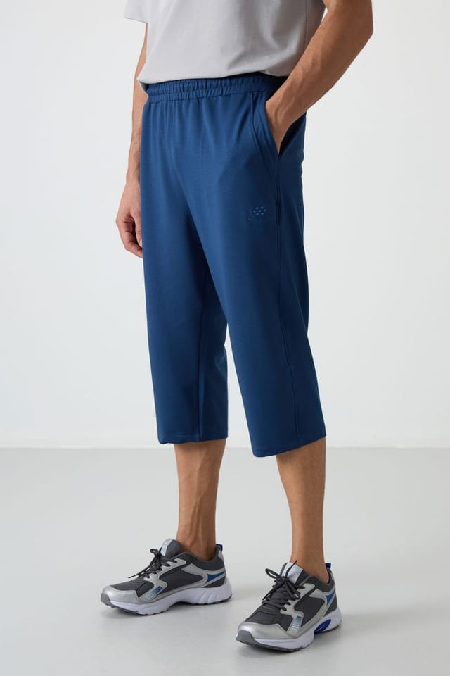Tommy Life Tommy Life Men's Mid-waist Wide-leg Capri Shorts in Blue - 2