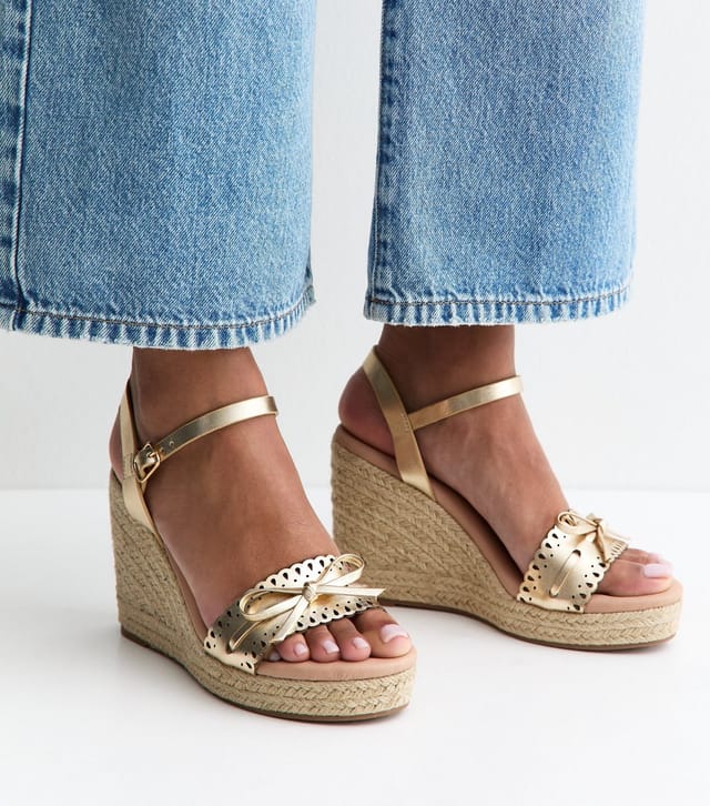 New Look Women's Gold Faux Leather Threaded Bow Wedge Sandals Vegan New Look - 2