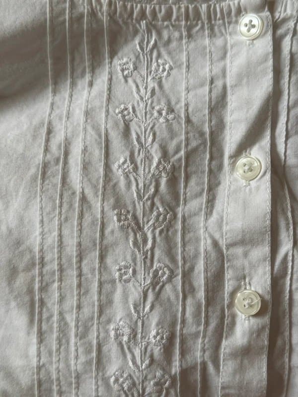 New Look 100% cotton cottagecore authentic vintage floral embroidered sleeveless blouse
