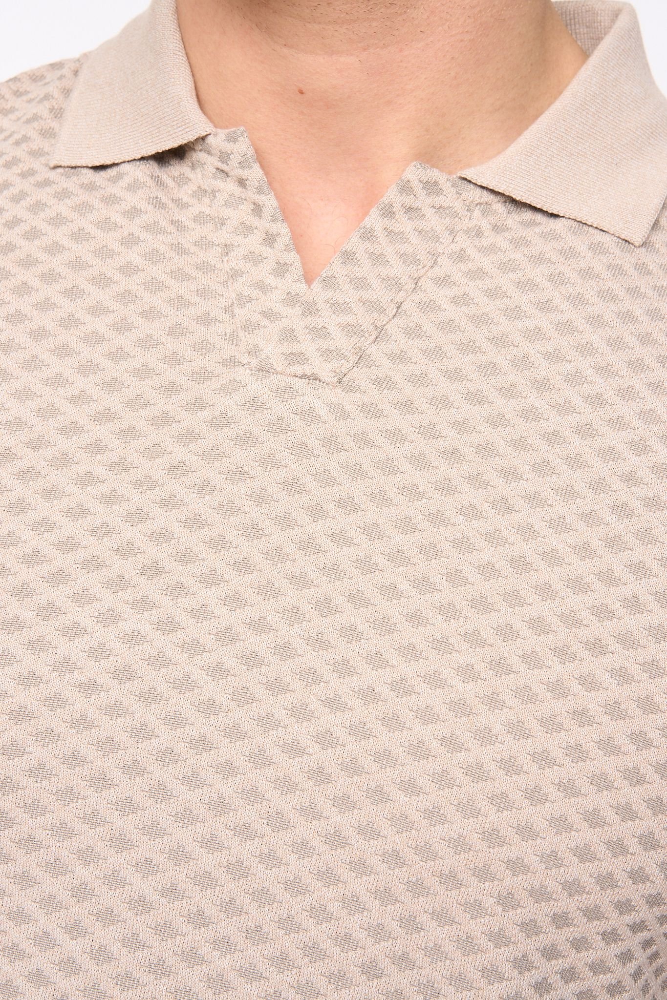 Duck and Cover Duck and Cover Men's Morwin Textured Knit Polo with Buttonless Neck in Stone - 4