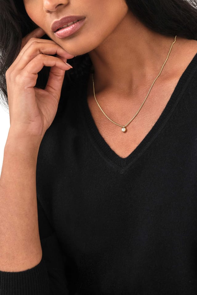 Pure Collection Pure Collection Women's Cashmere V Neck Sweater in Black - 2