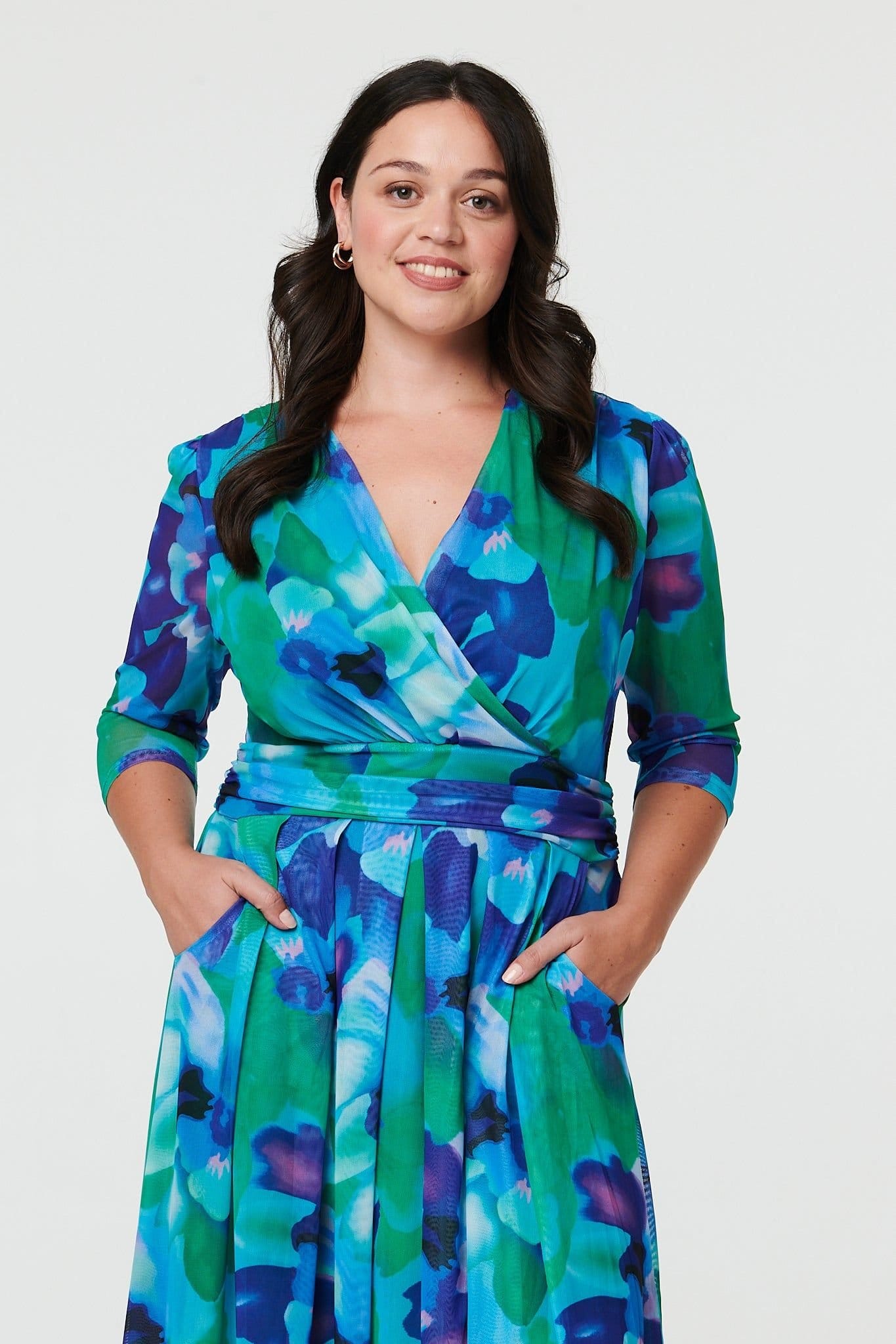 Izabel London Izabel London Women's Curve Printed Pleated Wrap Midi Dress in Blue - 4