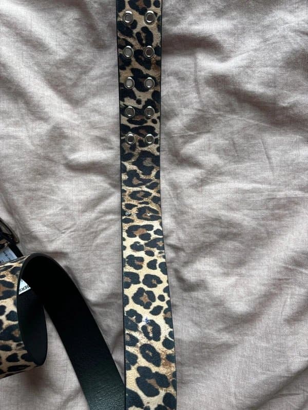 Bershka Bershka leopard print belt