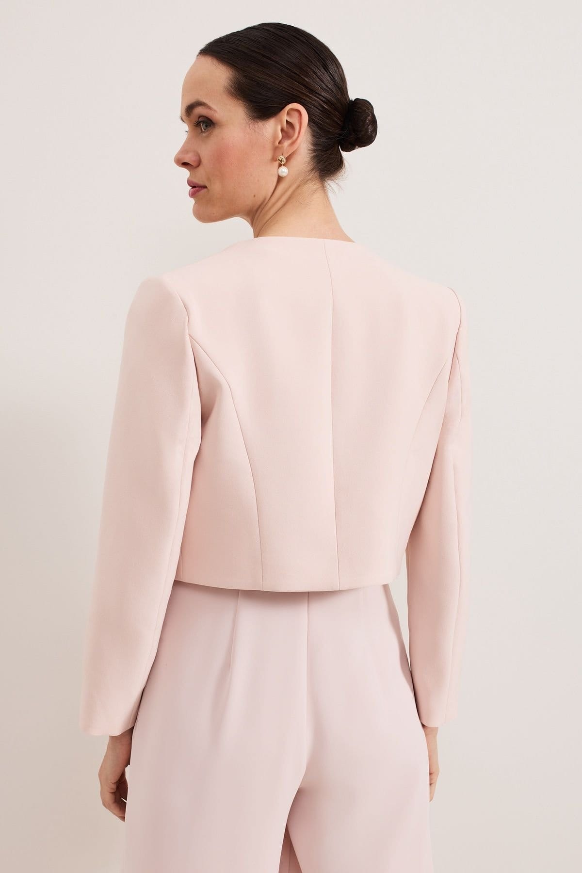 Phase Eight Phase Eight Women's Emma Cropped Tailored Jacket in Baby Pink - 4