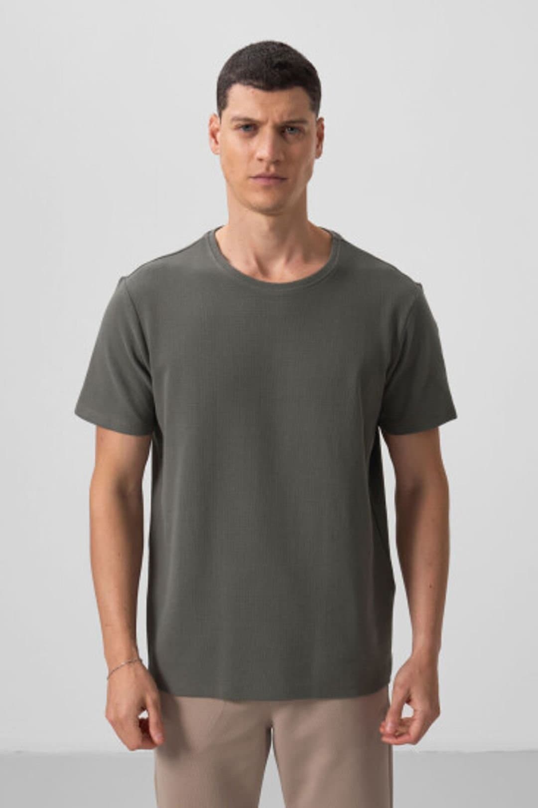 Tommy Life Tommy Life Men's Regular Fit Crew Neck T-Shirt in Khaki