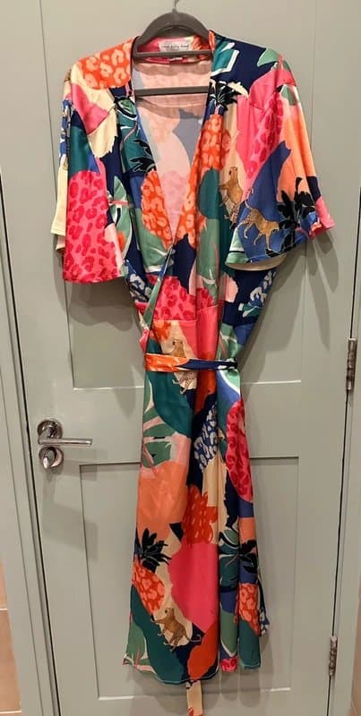 Never Fully Dressed Stunning wrap dress size 24