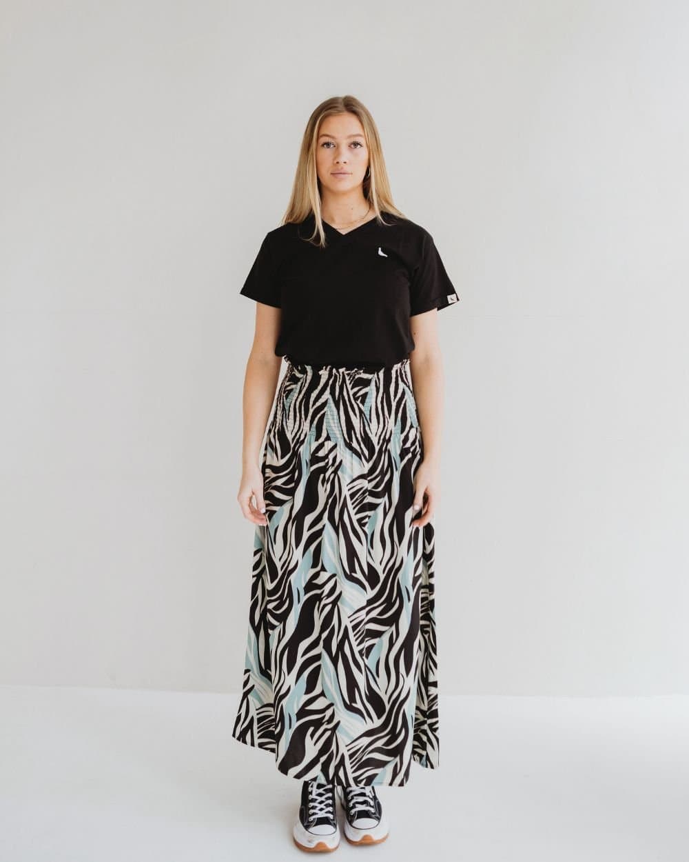 Turtledove London Turtledove London Women's Zuri Multicolour Zebra Twirl Print Multifunctional Maxi Skirt