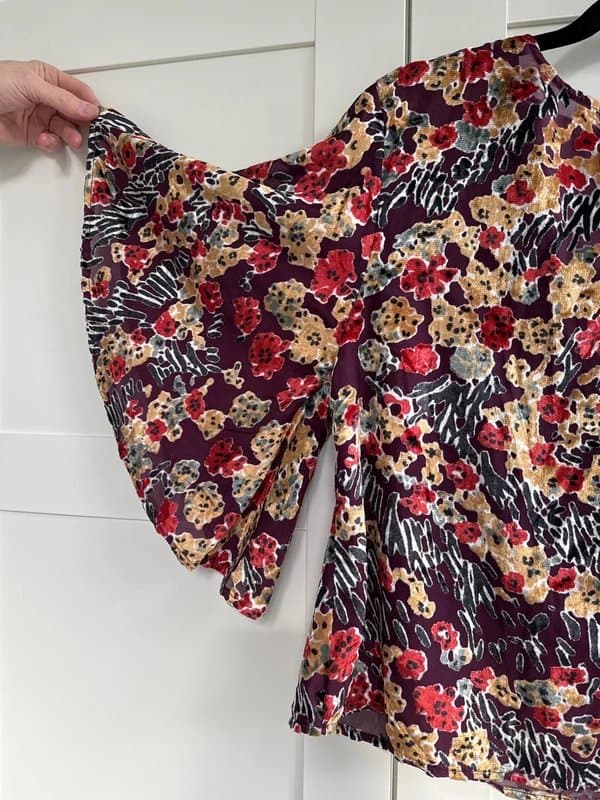 Topshop Topshop top velvet size 10 brand new