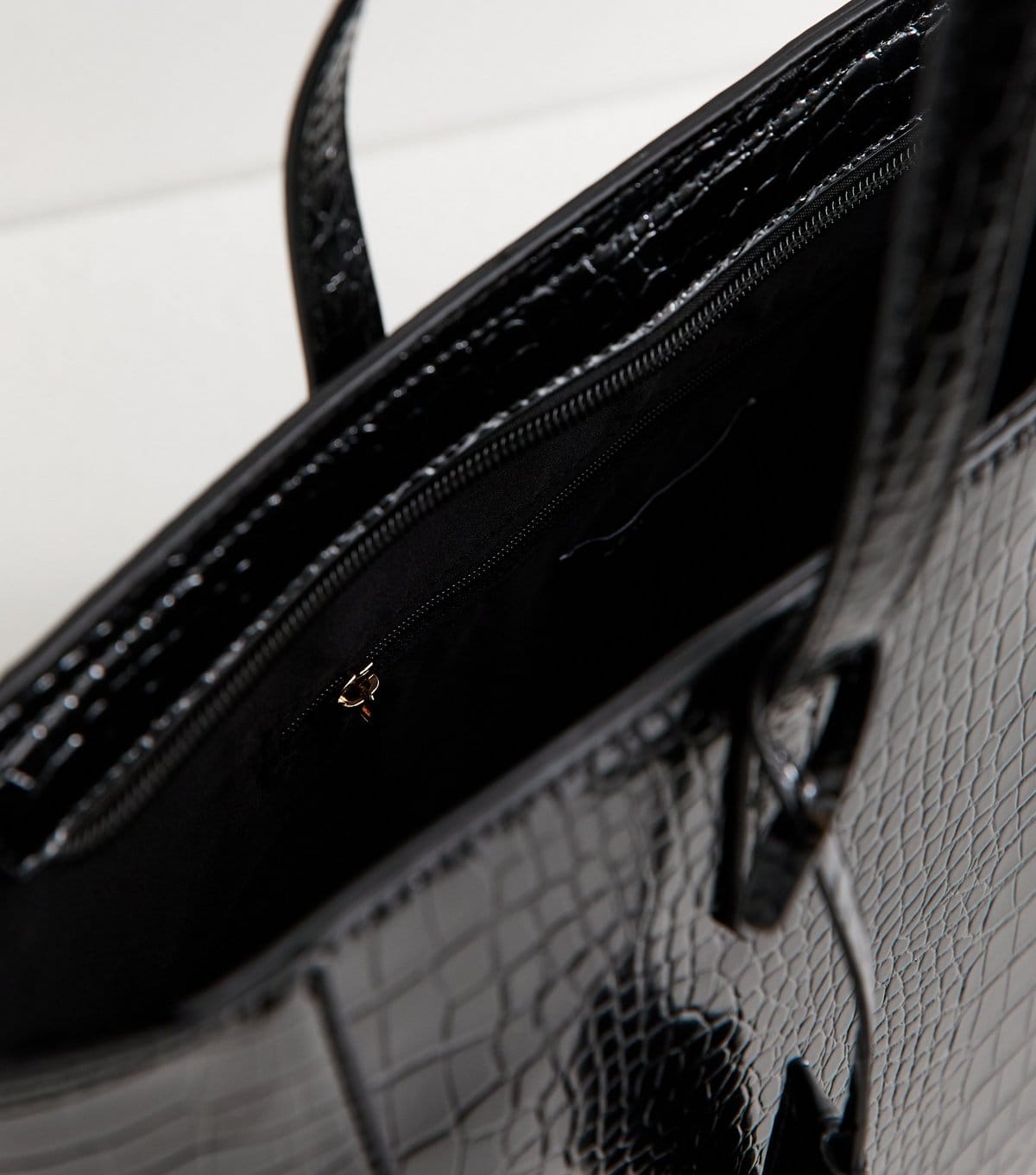 New Look Black Faux Leather Crocodile Embossed Tote Bag Vegan New Look - 4